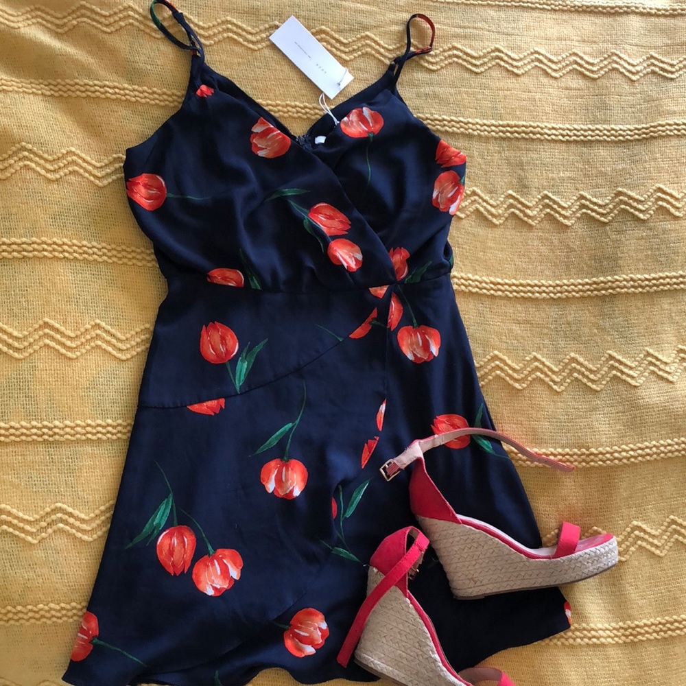 Lush navy blue tulip print dress